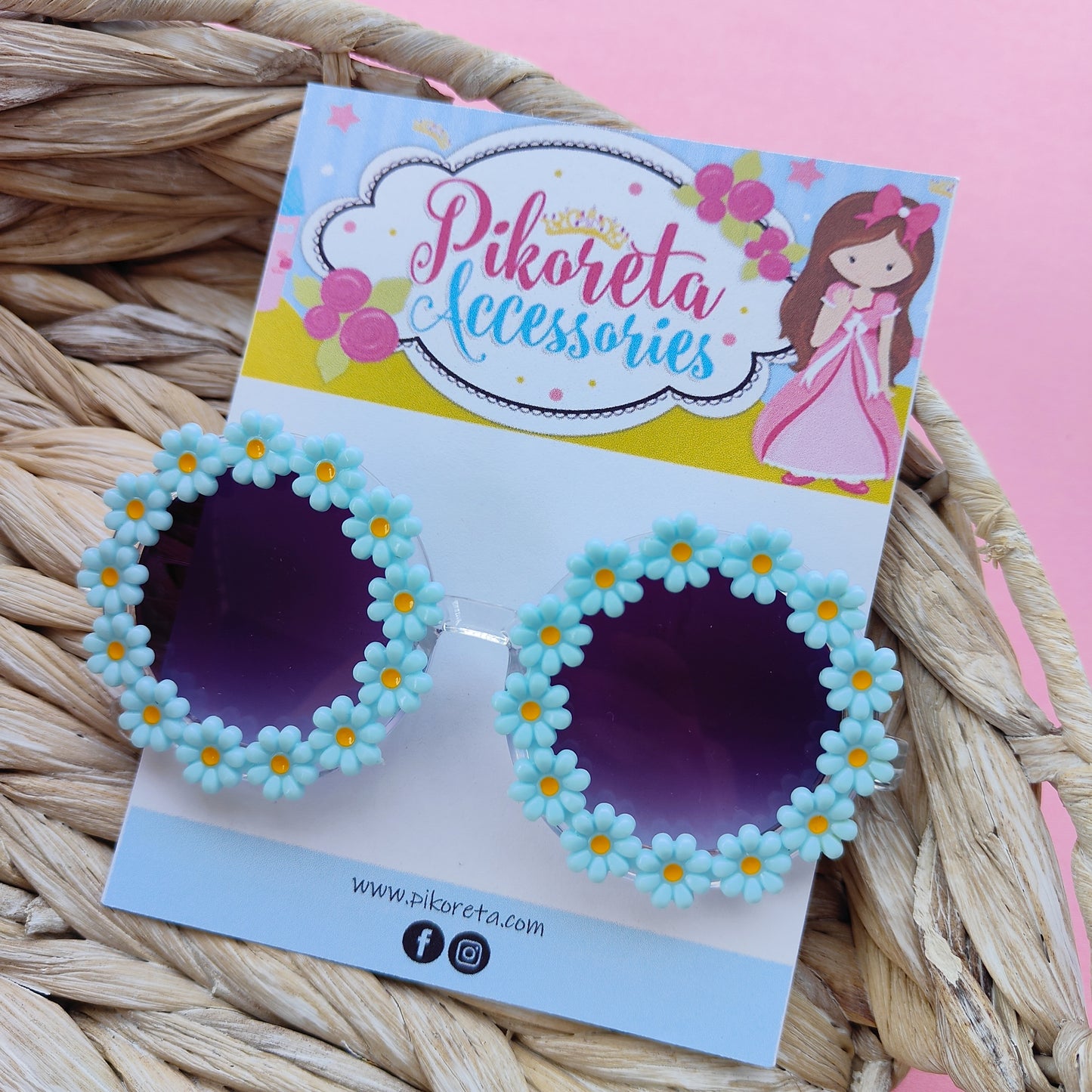 BLUE DAISY SUNGLASSES