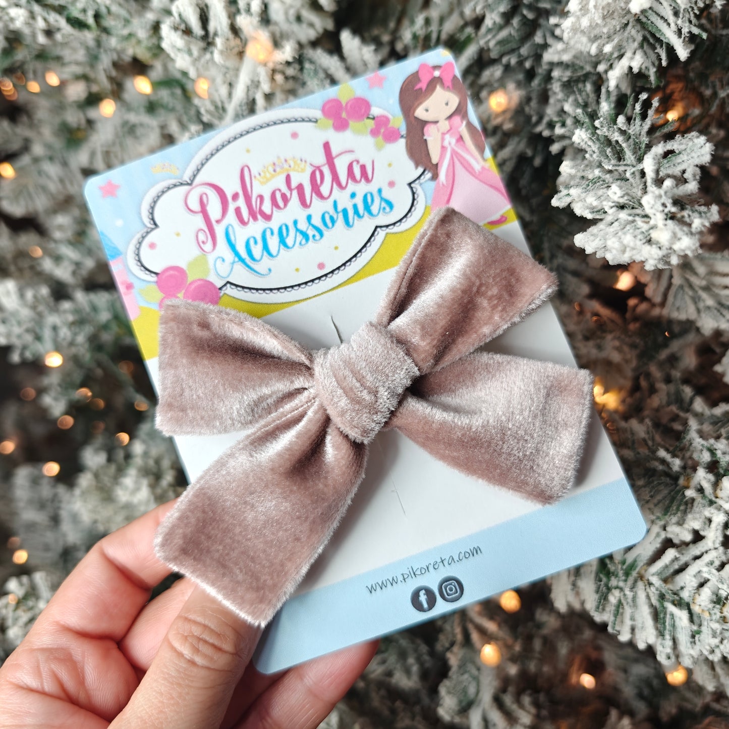 Champagne Velvet BoWs