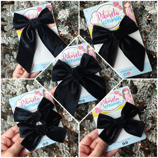 Black Velvet Bows