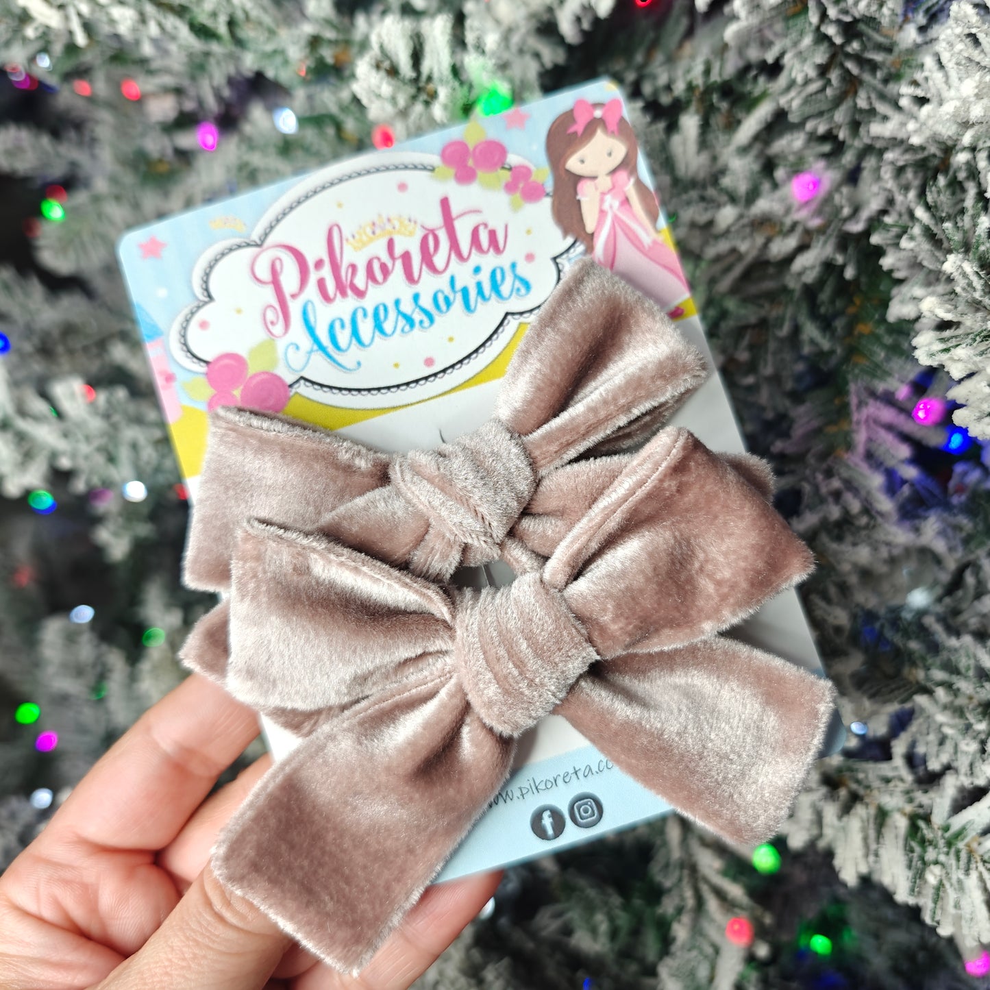 Champagne Velvet BoWs