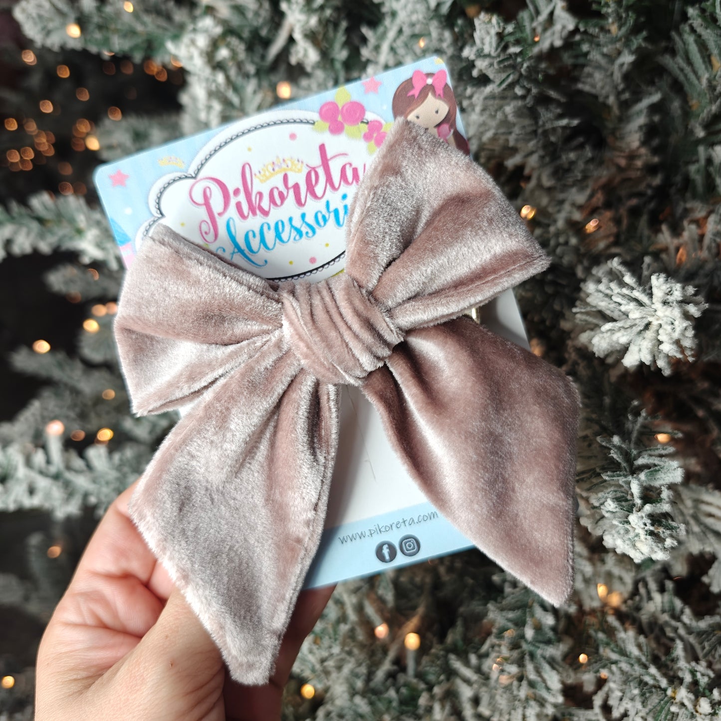 Champagne Velvet BoWs